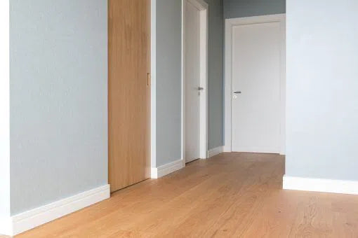 FD11 2M WALLSTYL SKIRTING BOARD - Skirtings in Minimalist hallway  | DecorMania UK 